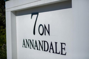  7 On Annandale B&B  Ист-Лондон